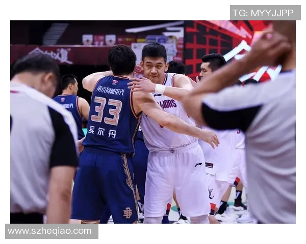 南京同曦迎战吉林队期待精彩对决球迷热情高涨助威现场气氛火爆