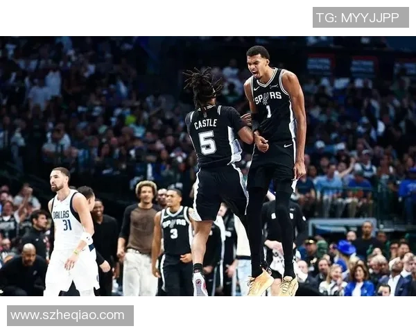 马刺与达拉斯独行侠激战正酣谁能在西部赛场中脱颖而出